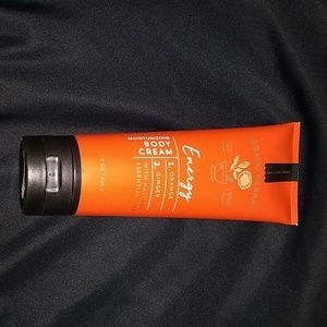 Morsterizing body cream infused with orange/ginger